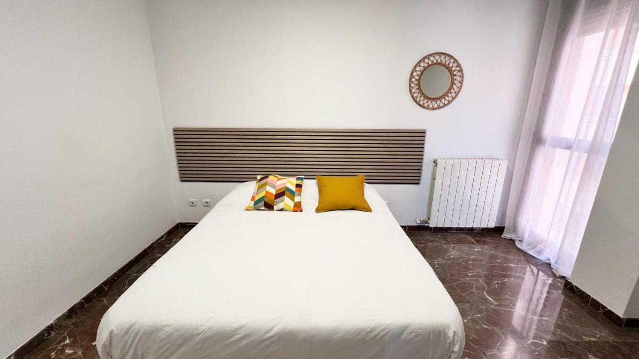 Apartamentos Zaragoza 3000 Eksteriør bilde